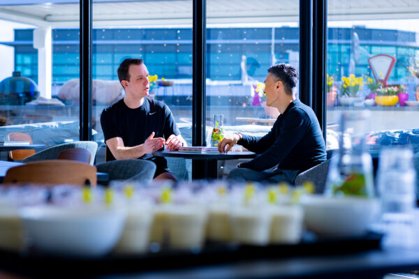 Twee mannen in ons restaurant